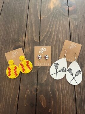 Plunder Yellow & Red Softball Beaded Earrings L11